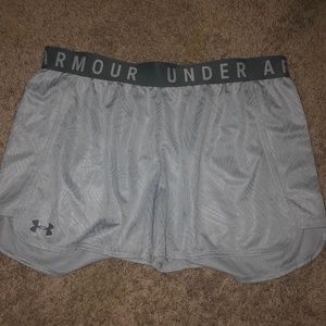 under armour grey patterned shorts